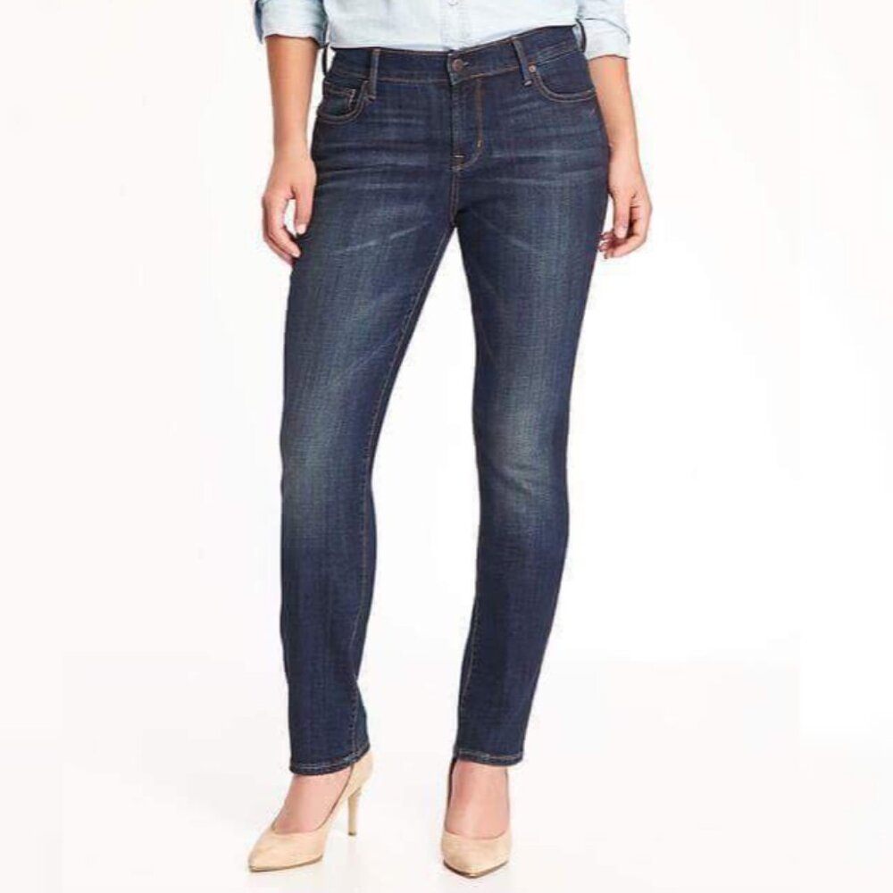 EUC Old Navy Diva Mid-Rise Curvy Straight Jeans, size 4 Short